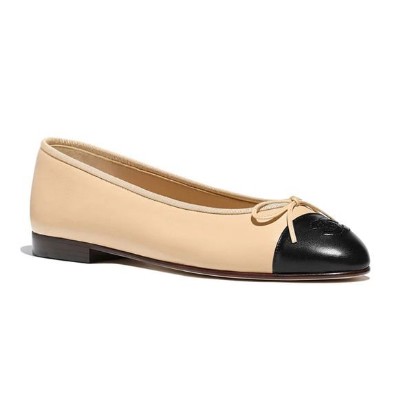 CHANEL Shoes - Chanel Beige Black Lambskin Leather CC Logo Bow Tie Ballet Ballerina Flat 36